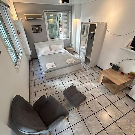 Apartamento Urban Flat Next To Kalimarmaro Atenas Exterior foto